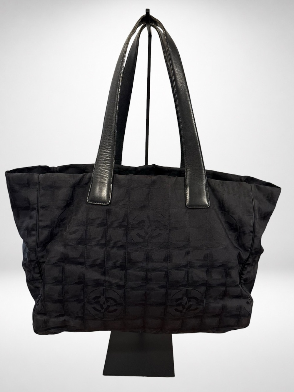 Chanel Authentic New Travel Line Tote Bag Black Gold Nylon Vintage Monogram - Picture 2 of 15